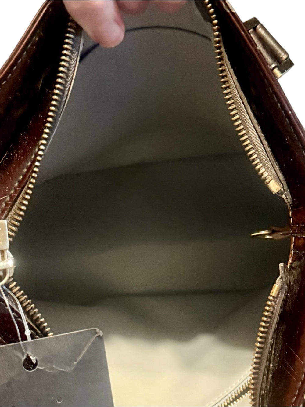 Louis Vuitton Houston Vernis Tote LW0969 - Picture 10 of 14